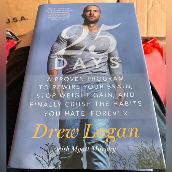 25 DAYS by Drew Logan with Myatt Murphy Hardcover Book - Picture 7 of 8